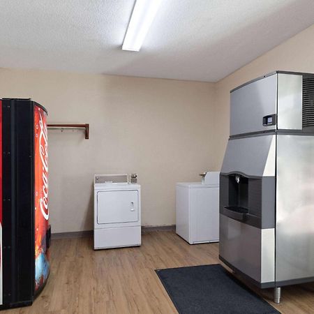Super 8 By Wyndham Fort Mitchell Cincinnati Area Экстерьер фото