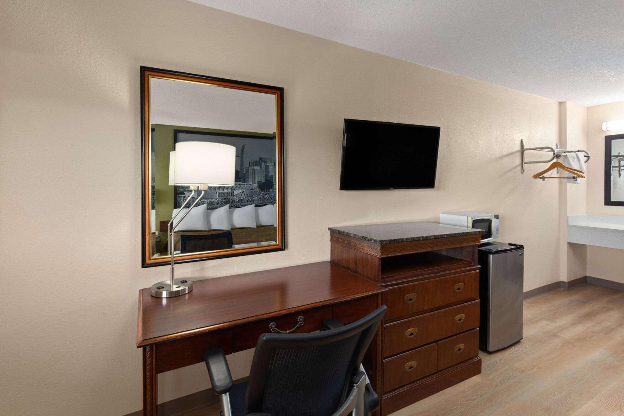 Super 8 By Wyndham Fort Mitchell Cincinnati Area Экстерьер фото